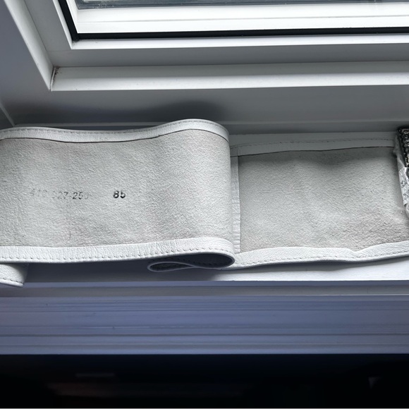 ZARA- Leather white belt with jewels - Picture 5 of 10